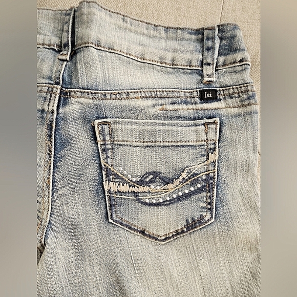 🌟 NWOT Lei Juniors Rare Vintage Light Wash Blue Gray Boot Cut Jeans Size 7🌟 - Picture 9 of 10